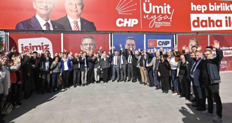 İYİ Parti’den istifa eden 150 kişi CHP’ye katıldı